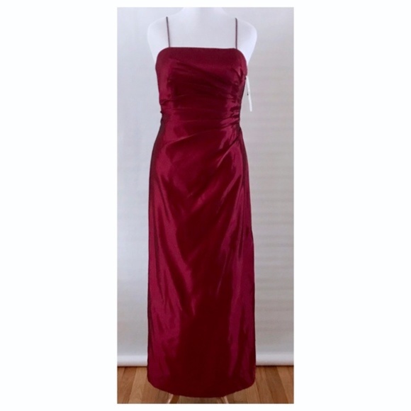 JS Signature Burgundy Taffeta Sheath Gown Dress - Picture 1 of 14